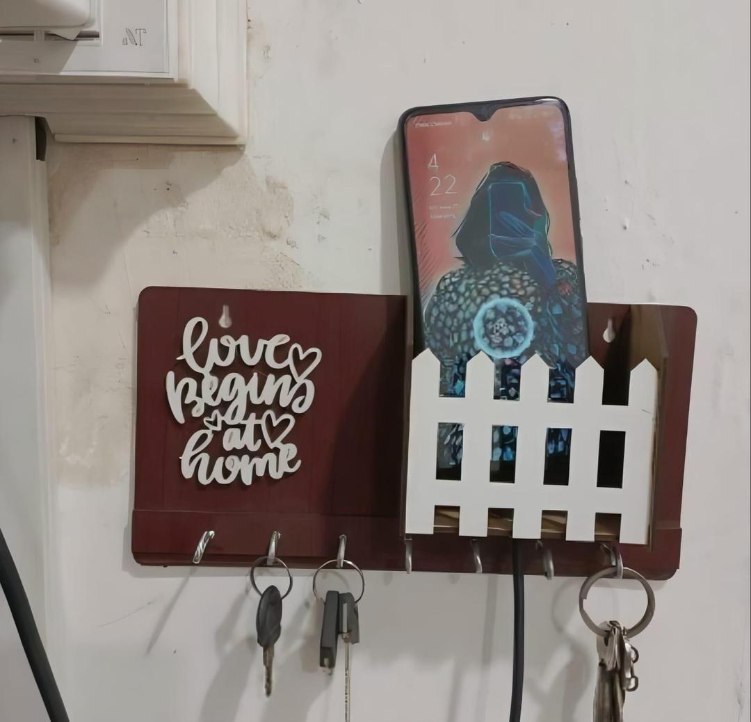 Wooden Keys and Mobile Holder